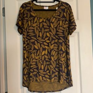 Lularoe T-shirt